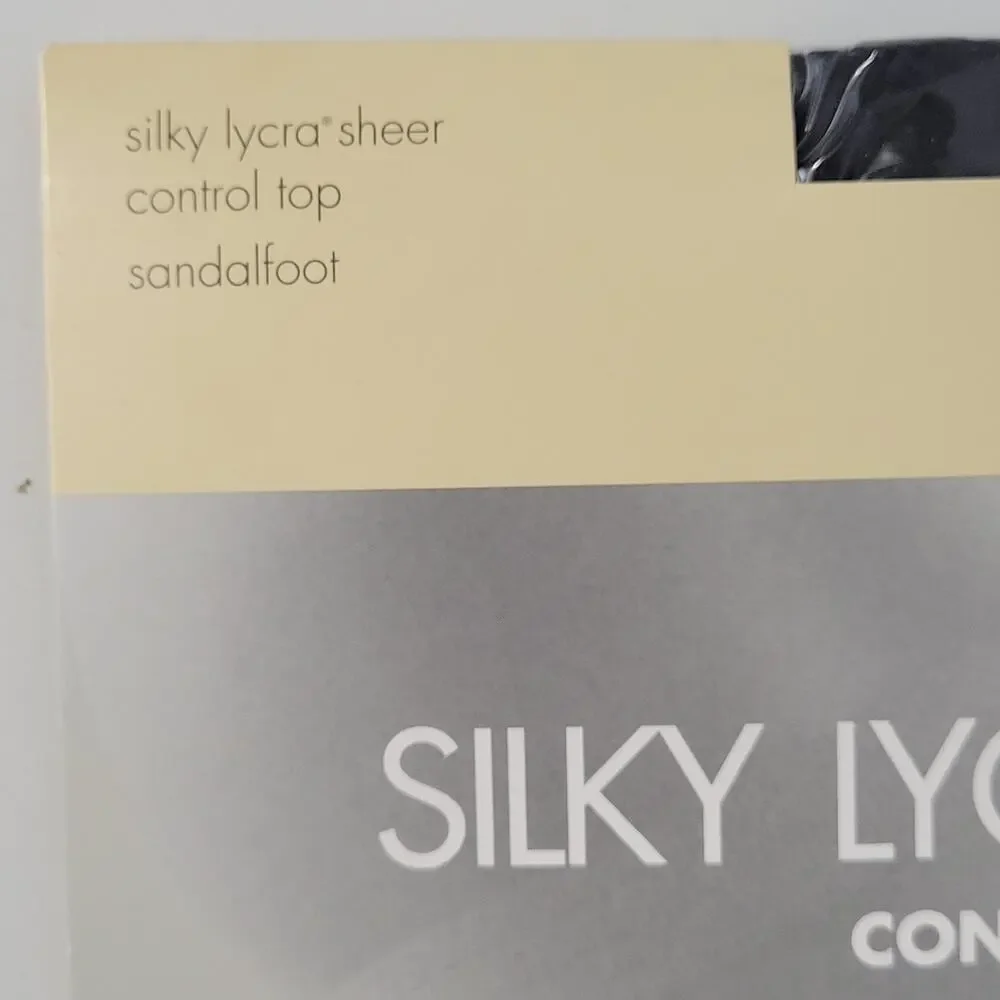 Vtg 2000 Casual Corner Silky Lycra Sheer Control Top Pantyhose size D Jet Black